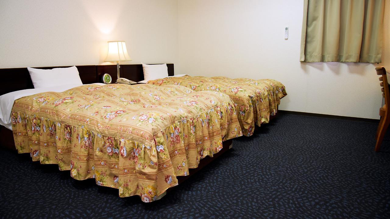 Business Hotel Shuttle Kumamoto Eksteriør billede
